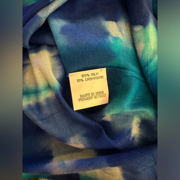 Happy Sheep NWT Blue-White art deco design long sleeve-V neck collar - Picture 4 of 6